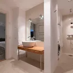 Housing 2 Bdr 2 Bathroom With Sauna At Carl Engel Luxury House