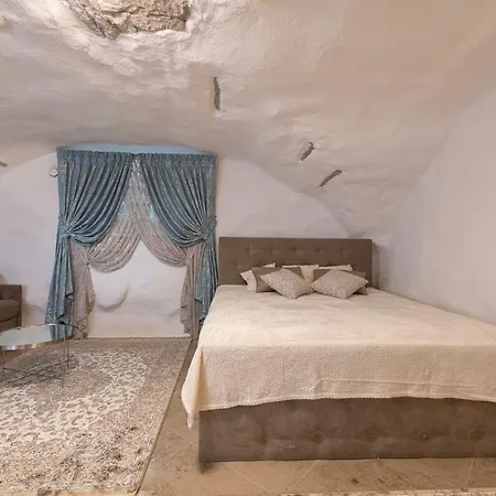 Διαμέρισμα Housing 2 Bdr 2 Bathroom With Sauna At Carl Engel Luxury House