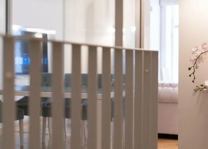 Housing 2 Bdr 2 Bathroom With Sauna At Carl Engel Luxury House *