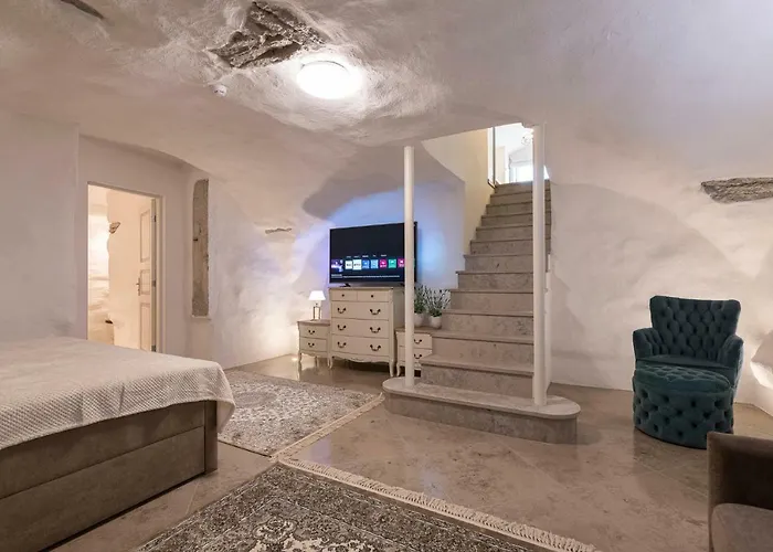 Housing 2 Bdr 2 Bathroom With Sauna At Carl Engel Luxury House Таллінн